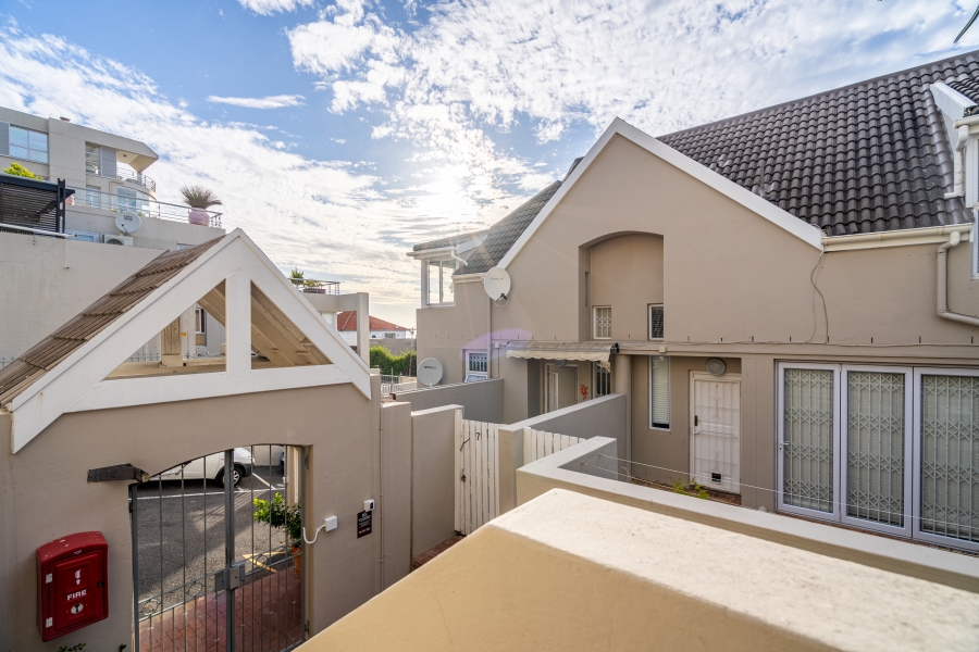 2 Bedroom Property for Sale in Sea Point Western Cape